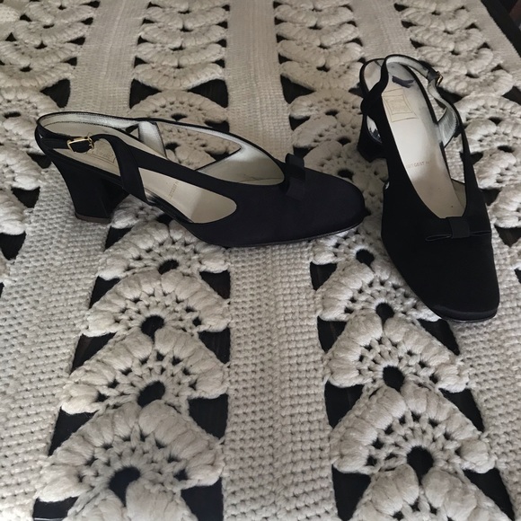 Cynthia Rowley Vintage Satin Black Kitten Mule - Picture 8 of 16